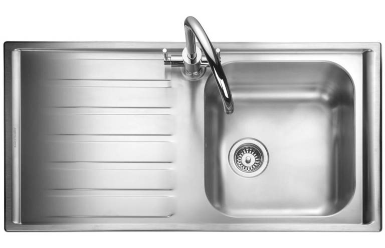 Stainless Steel Kitchen Sink – Excellent Condition | With Waste & Fixings