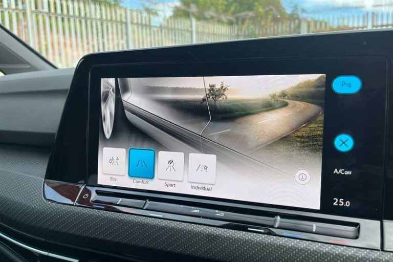 2022 Volkswagen Golf 1.5 TSI R-Line 5dr HATCHBACK PETROL Manual