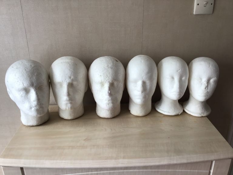 Shop display dummy heads