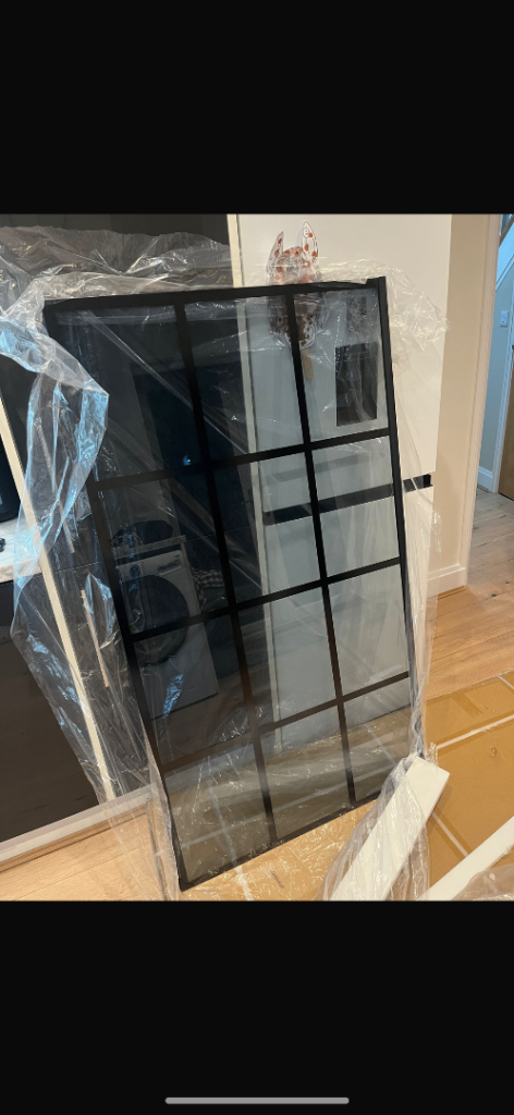 Bathroom screen
