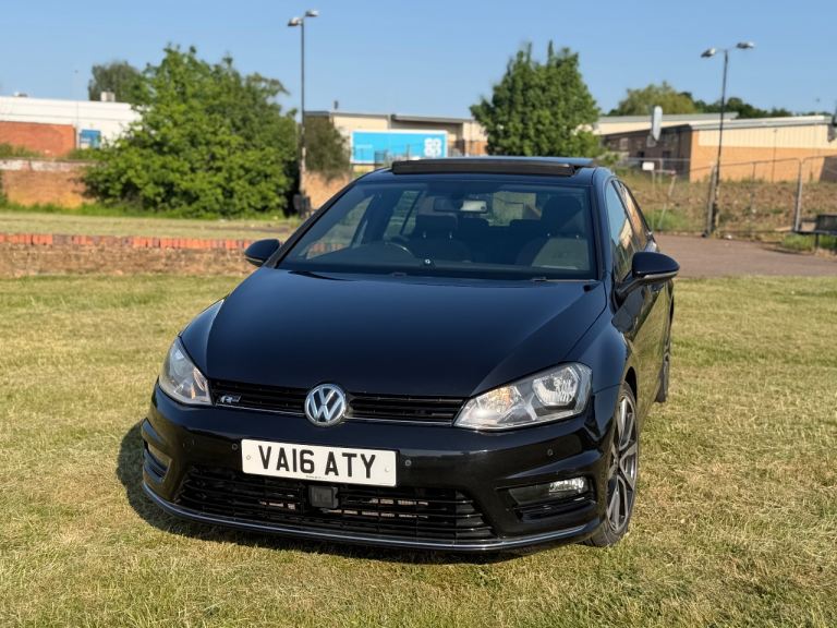 Volkswagen GOLF MK7 R Line Edition 6 Speed Full Service History 11 Months MOT & TAX BHP 150 & 2 Keys