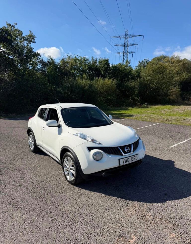 Nissan JUKE Hatchback 2012