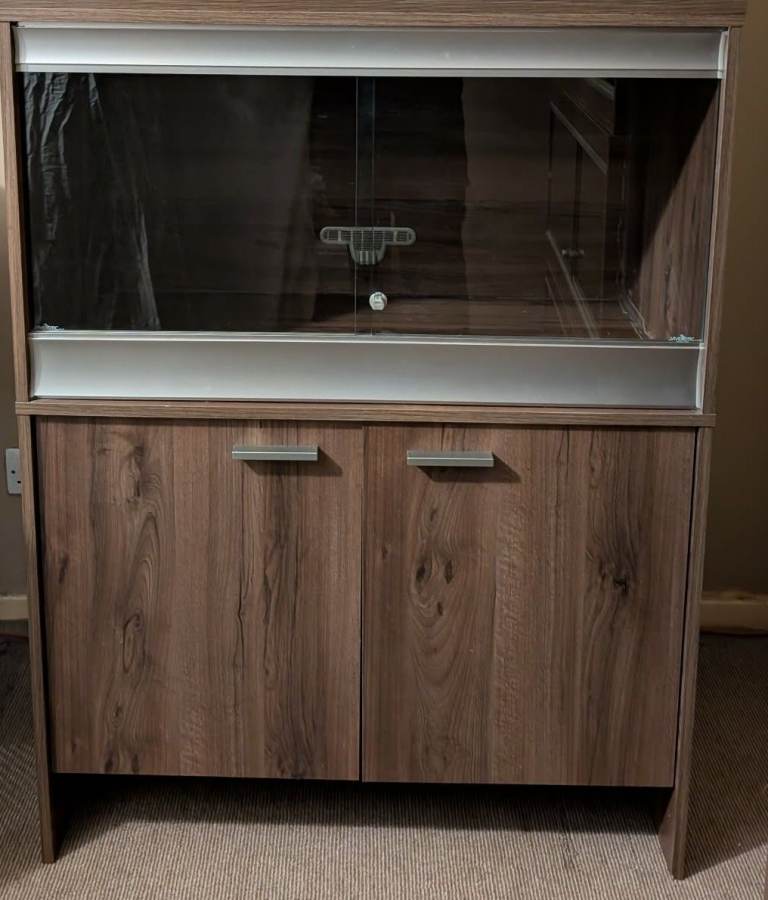 Vivexotic Viva+ Medium Terrestrial Vivarium + Cabinet (Walnut)
