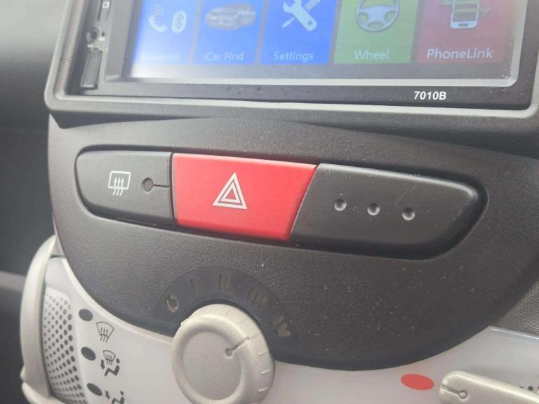 2011 Peugeot 107 1.0 12V Urban Lite Euro 5 3dr HATCHBACK Petrol Manual