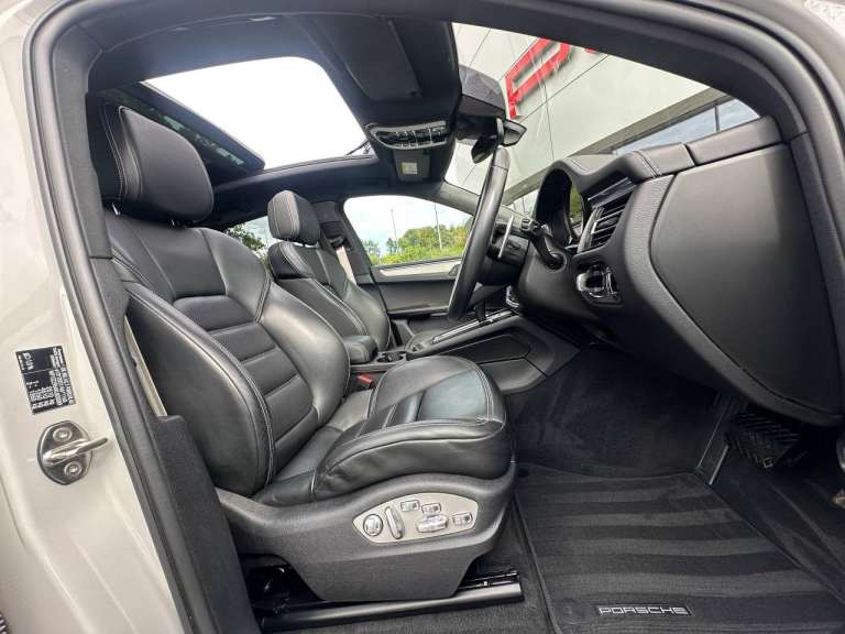 2023 Porsche Macan 5dr PDK SUV Petrol Automatic