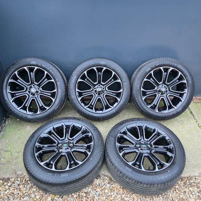 Genuine Land Rover Defender Octa Alloy Wheels 22" Style 7026