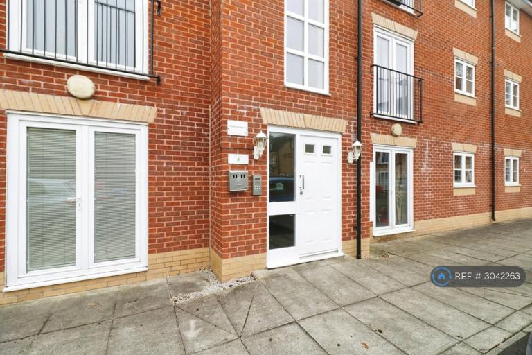 2 bedroom flat in Lawnhurst Avenue, Wythenshawe, Manchester, M23 (2 bed) (#3042263)