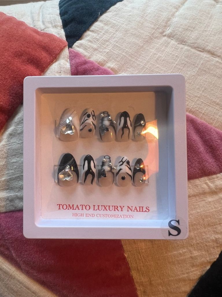 Black and White Press-On Nails