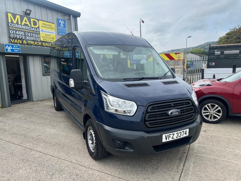 Ford TRANSIT 410 ECONETIC TECH 2.2tdci 14 Seater Bus 2015/15 Registration 