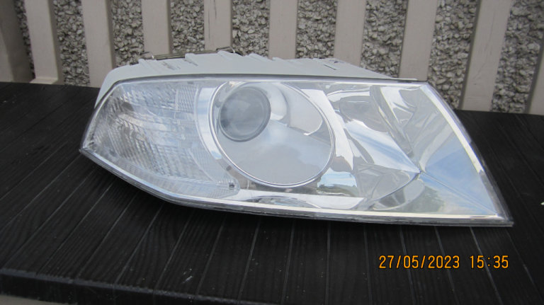 Drivers side  headlight for mk 2 skoda octavia