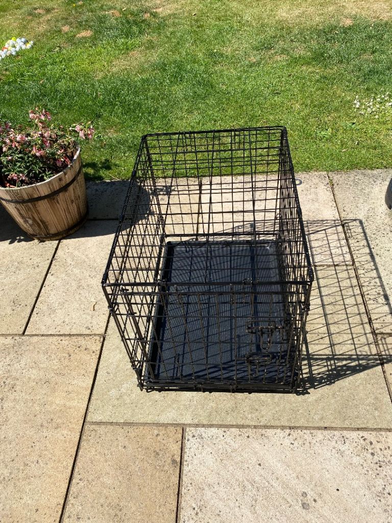 Metal dog/pet travel cage