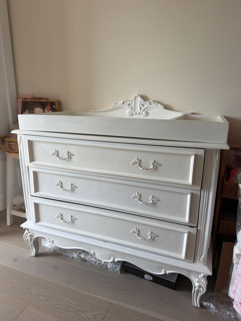 White Nursery Changing Table/Chest of Drawers