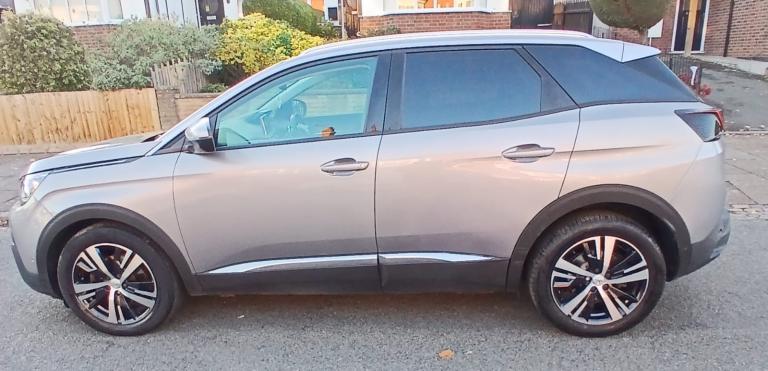 Peugeot, 3008, Hatchback, 2018,Automatic,1598 (cc), 5 doors