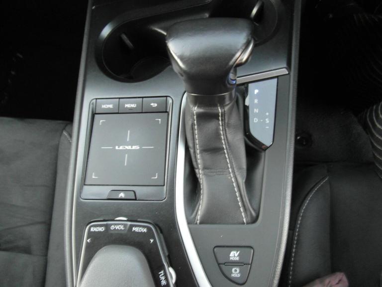 2020 Lexus UX 2.0 250h Premium SUV 5dr Petrol Hybrid E-CVT Euro 6 (s/s) (184 ps) ESTATE Petrol/El...