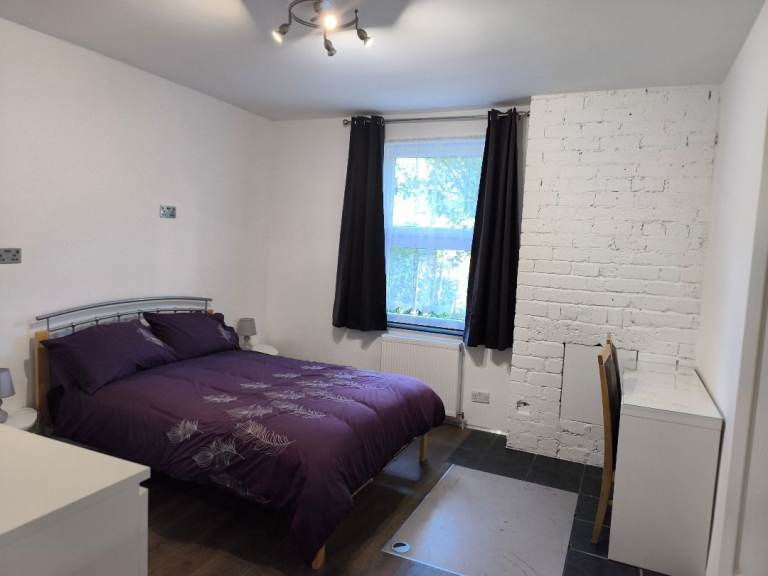 Specious double room for rent, from 24.08.26, EH16 4 area