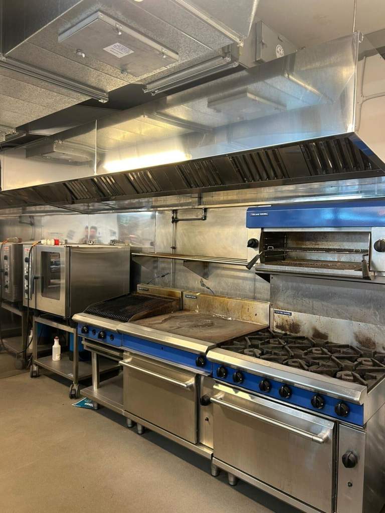 Commercial Kitchen For Rent in Islington 