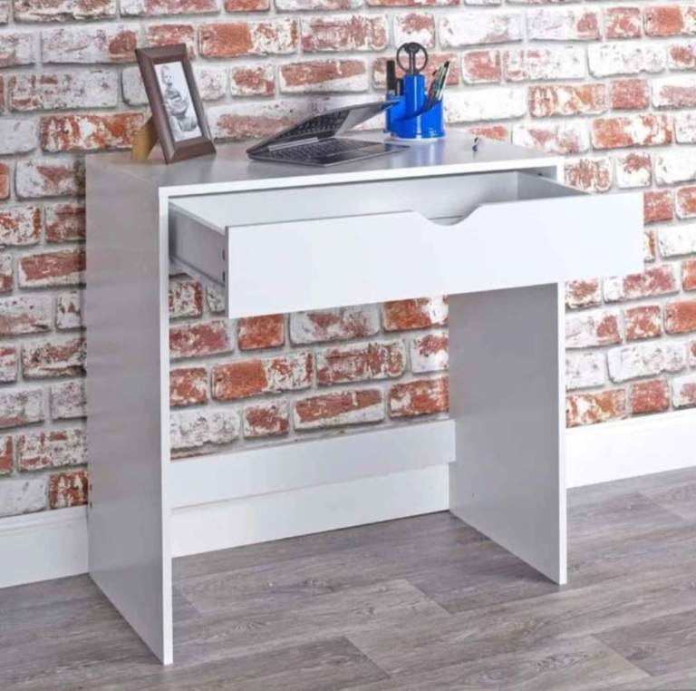 Desk With Drawer 