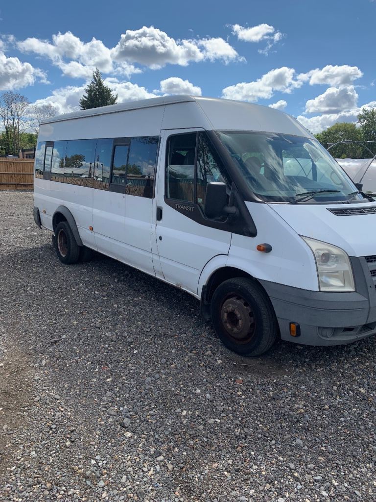 2009 Ford Transit 17 seater minibus, good runner. No MOT. Quick sale 