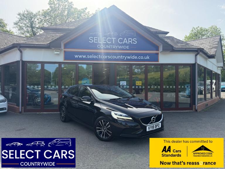 2018 Volvo V40 2.0 T2 Momentum Hatchback 5dr Petrol Manual Euro 6 (s/s) (122 ps)