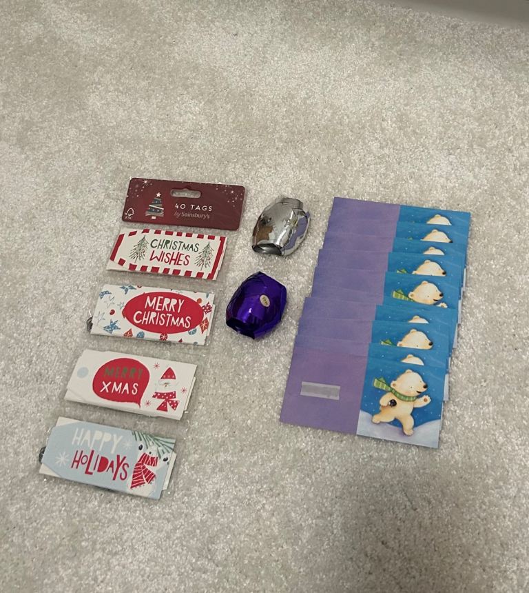 40 Xmas Tags by Sainsbury’s + 10 Xmas Tags + 2 x ribbon