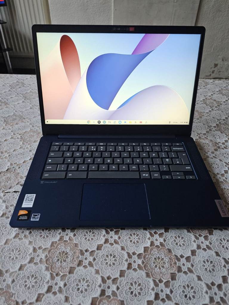 Lenovo IdeaPad Slim 3 Chromebook - As Good As New