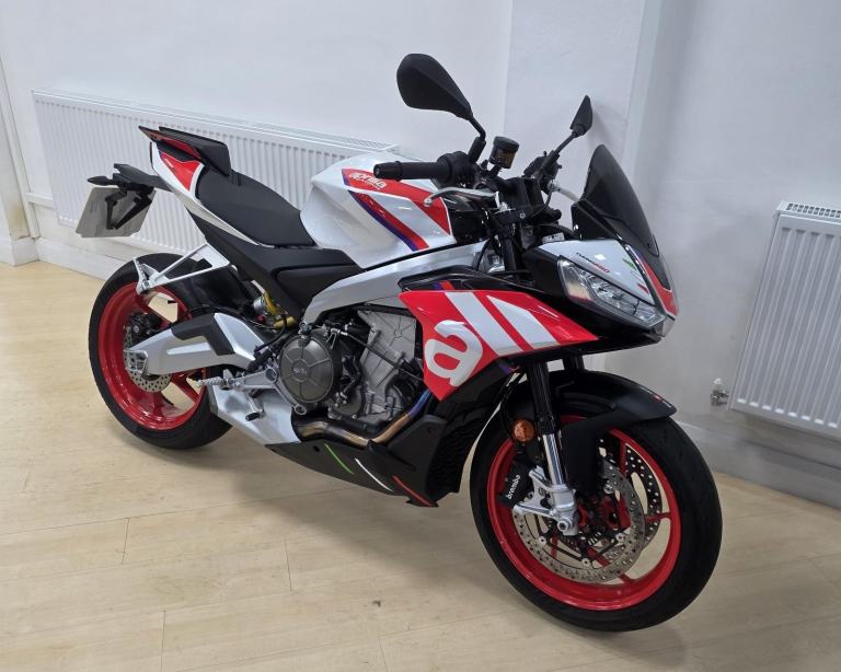 Aprilia Tuono 660 Factory