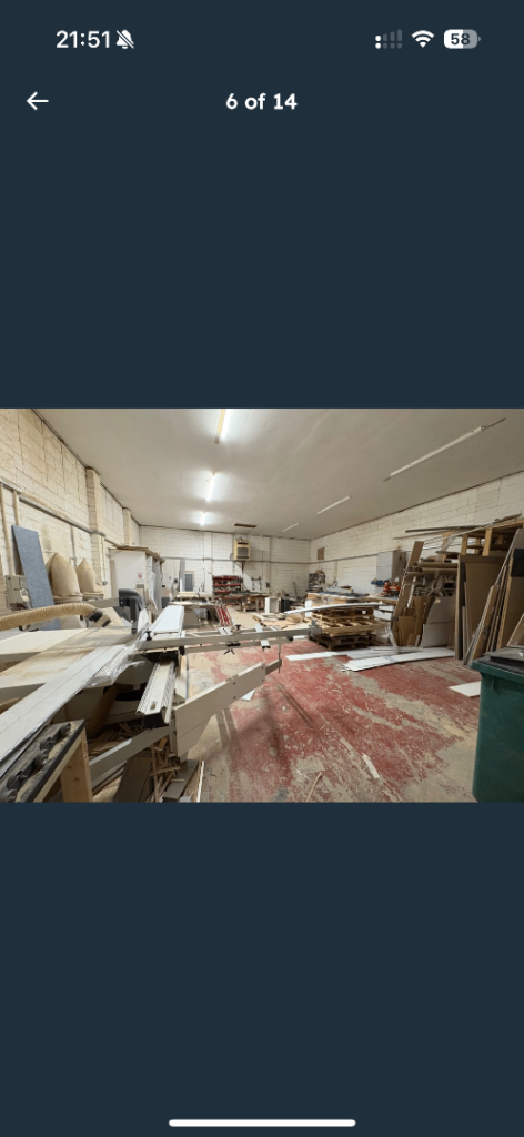 Workshop to rent 2000 square ft. 