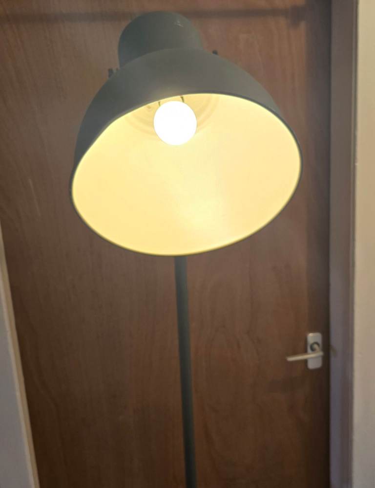 Hektar Floor Standing Lamp