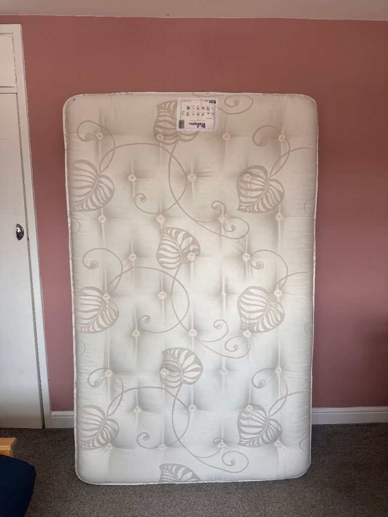 Relyon Elegance Mattress - small double , Fair Condition