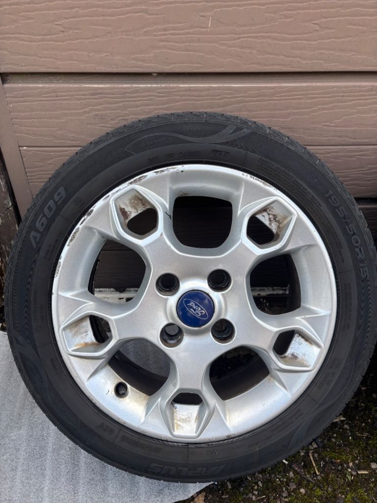 Genuine Ford Y Spoke 15” Rims With Tyres