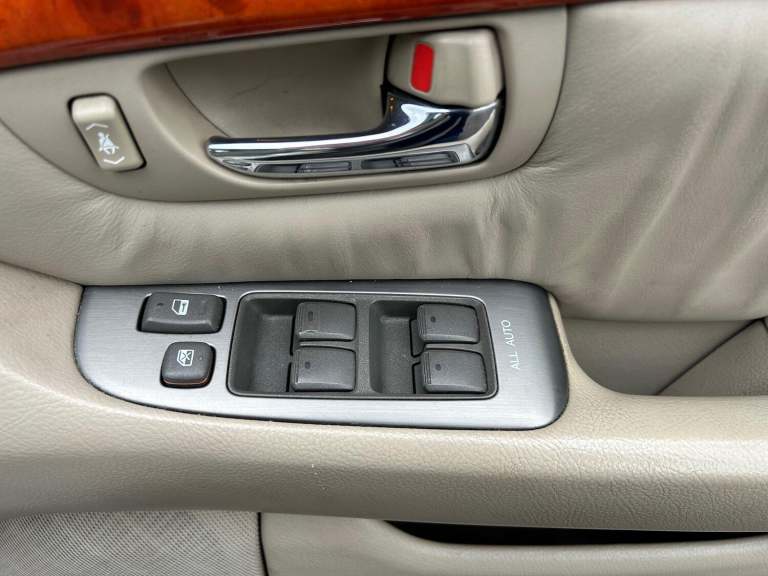 LEXUS LS 4.3 430 2002