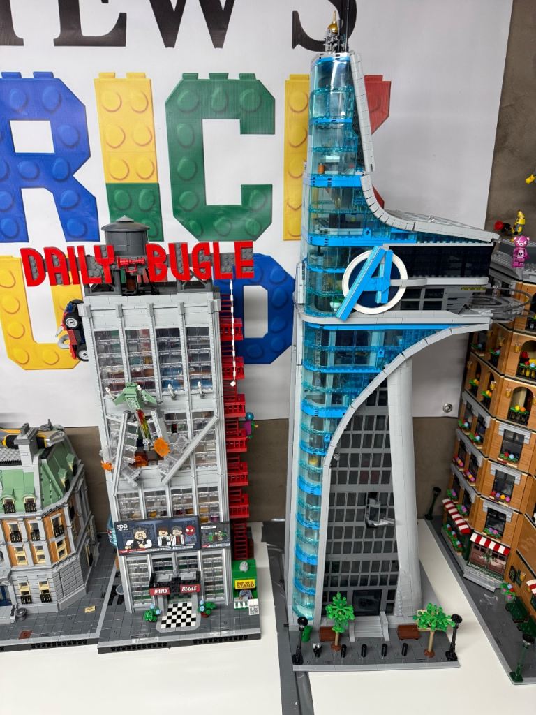 LEGO Daily Bugle & Avengers Tower - Modular Buildings
