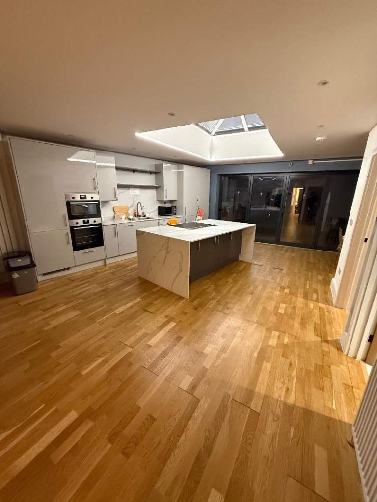 Two Rooms to Rent in Modern Houseshare - Boxtree Lane, Harrow, HA3 6JU