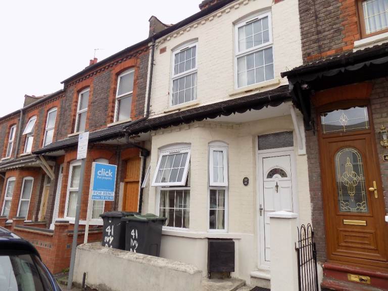 3 Bedroom House To Rent – Bury Park