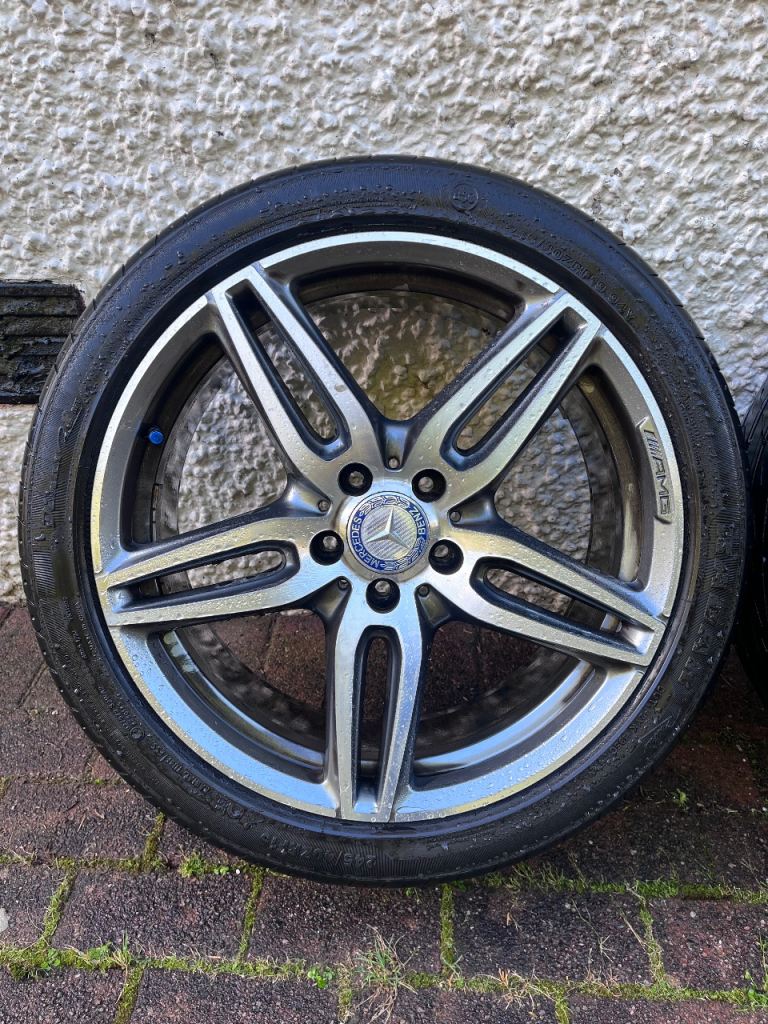 19” Mercedes alloy wheels and tyres 