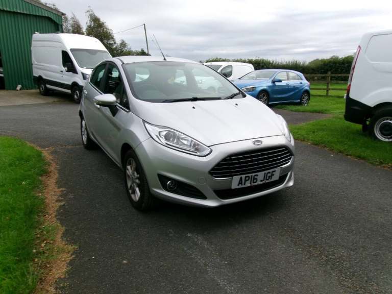 2016 Ford Fiesta 1.6 ZETEC 5DR Automatic Hatchback Petrol Automatic