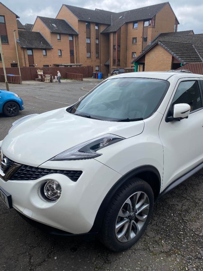 Nissan Juke 1.6 Tekna Automatic 2019 - ULTRA LOW MILEAGE (9,600 Miles Only!)
