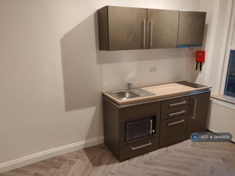 Studio flat in Maygrove Road, London, NW6 (#2846825)