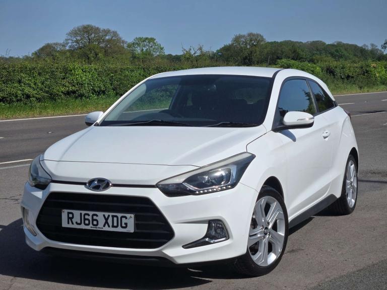 2016 Hyundai i20 1.2 i20 Sport Nav MPI 3dr Coupe Petrol Manual