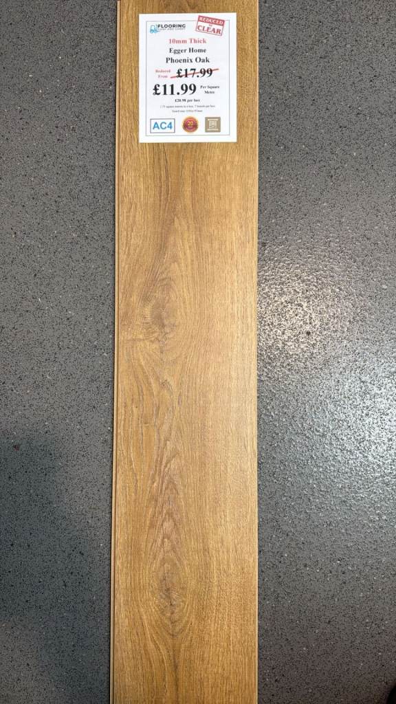 Egger Home Phoenix Oak 10mm Laminate Flooring