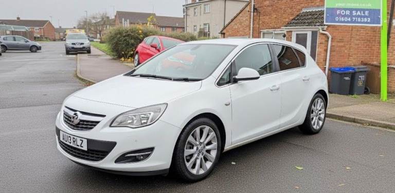Vauxhall, ASTRA, Hatchback, 2013, Semi-Auto, 1598 (cc), 5 doors
