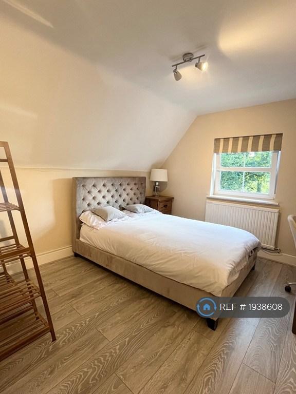 Studio flat in Bayford Way, Stansted, CM24 (#1938608)