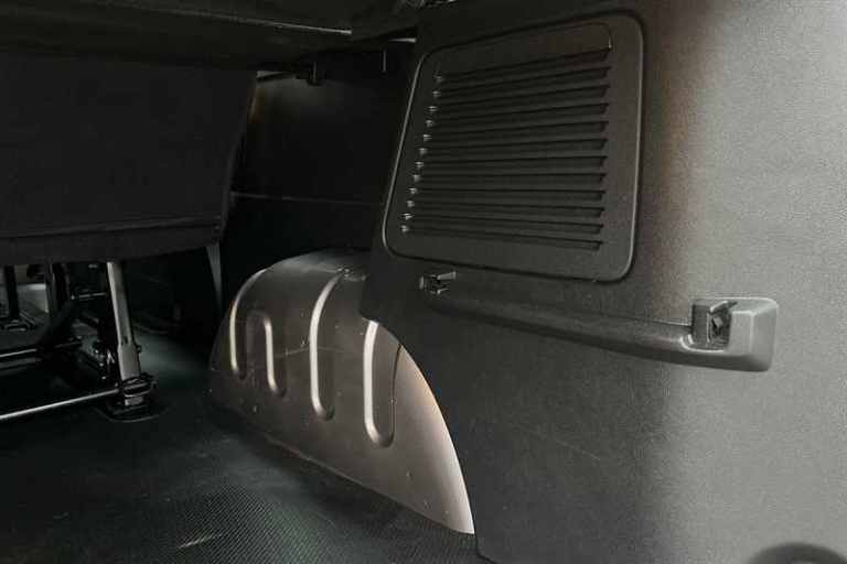 2020 Renault Trafic 2.0 dCi ENERGY 30 Sport Nav Minibus Double Cab 5dr Diesel Manual LWB Euro 6 M...