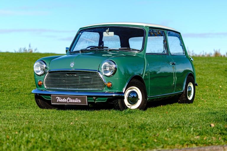 1973 Austin Mini  PETROL Manual