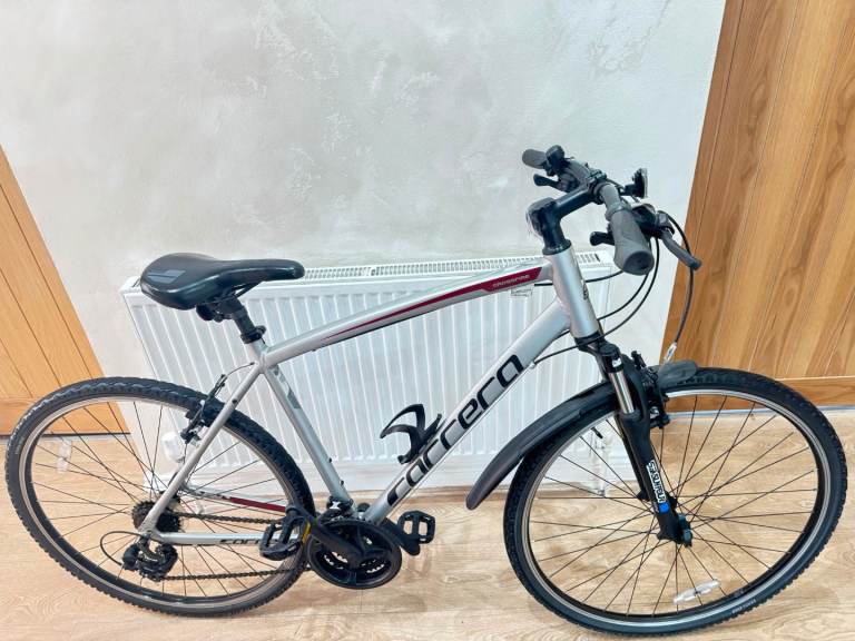 Carerra CrossFire hybrid bike in good condition All fully working 