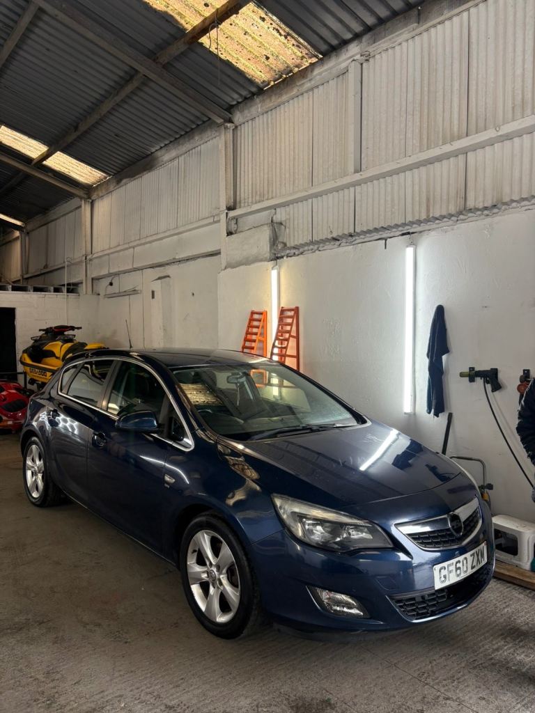 Vauxhall, ASTRA, Hatchback, 2011, Manual, 1686 (cc), 5 doors