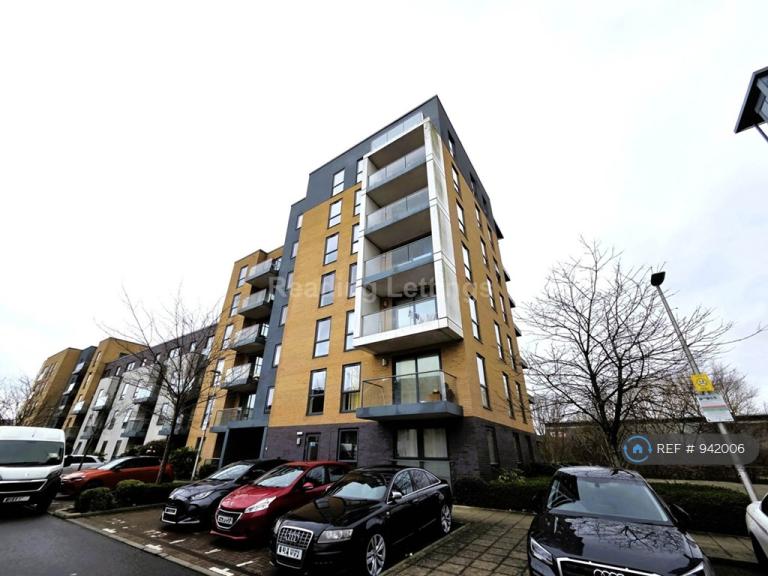 2 bedroom flat in Cygnet House, Reading, RG2 (2 bed) (#942006)