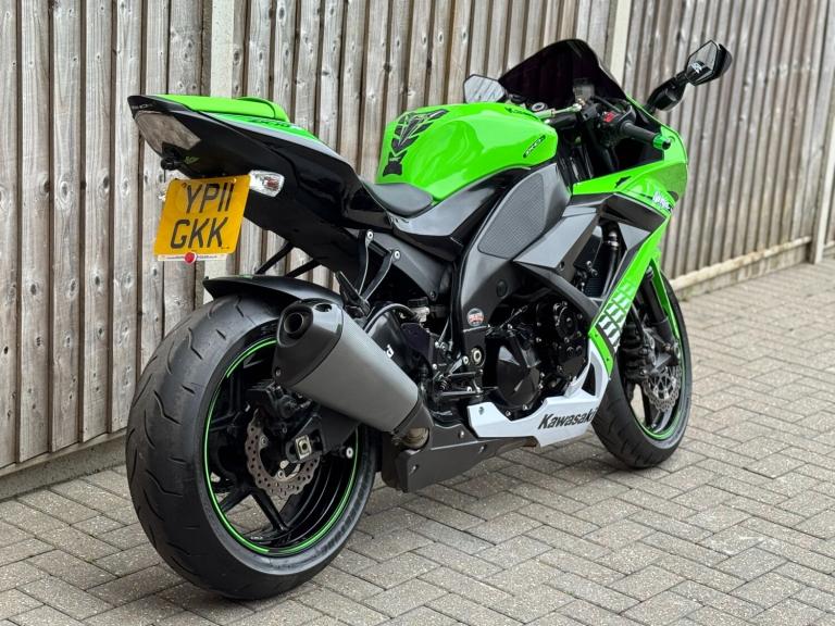 KAWASAKI NINJA ZX10R ANNIVERSARY EDITION 2011 (11) SUPER SPORT + 8,500 MILES 