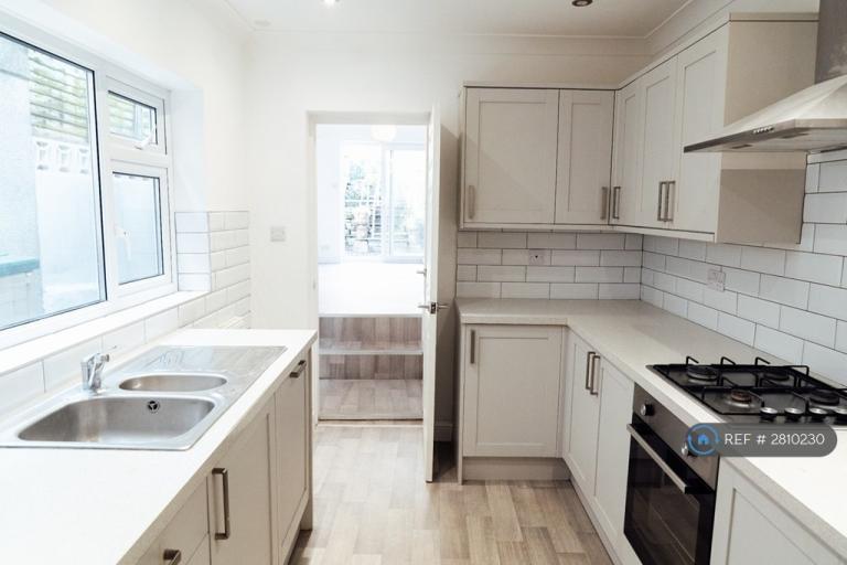 3 bedroom house in Gloucester Place, Swansea, SA3 (3 bed) (#2810230)