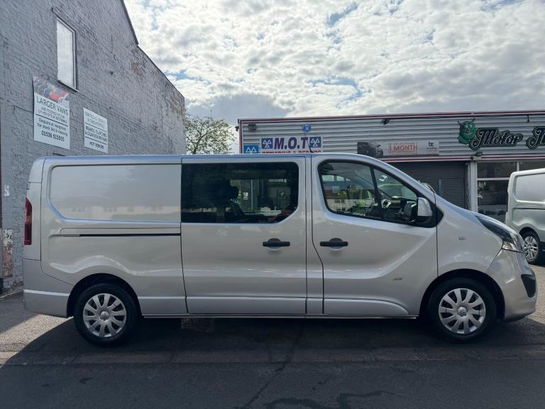 Vauxhall Vivaro 1.6 CDTi 2900 BiTurbo ecoTEC Sportive 6 Seat LWB Crew... 2018/67